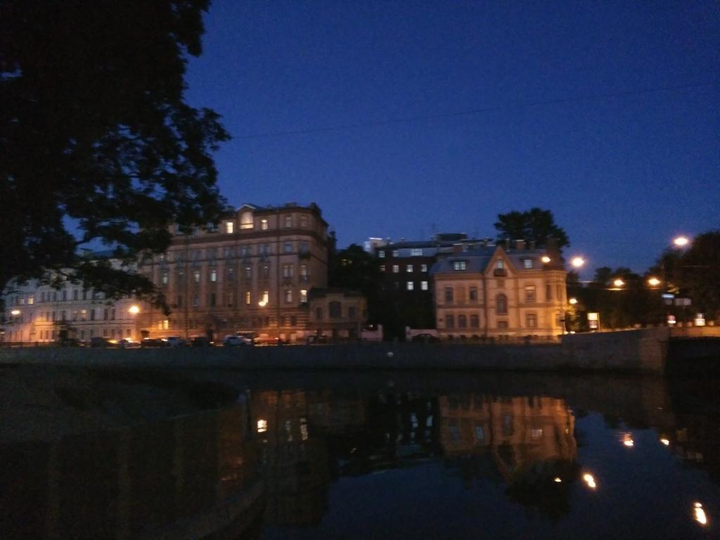 Charming St. Petersburg Apartment Exterior photo